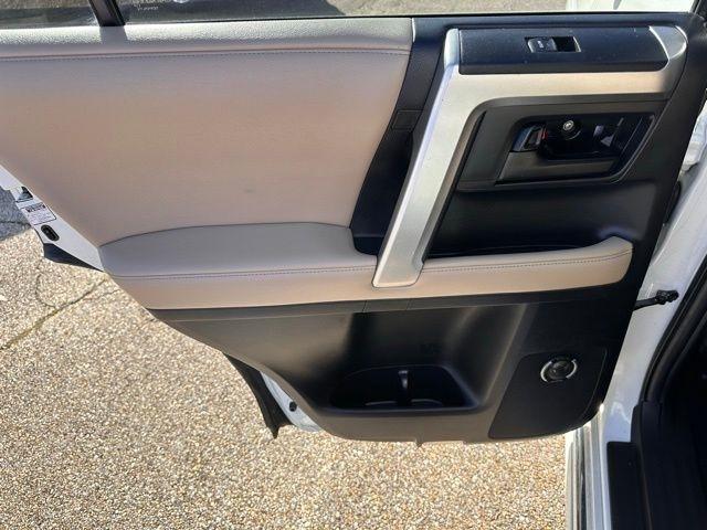 Toyota 4Runner  2012