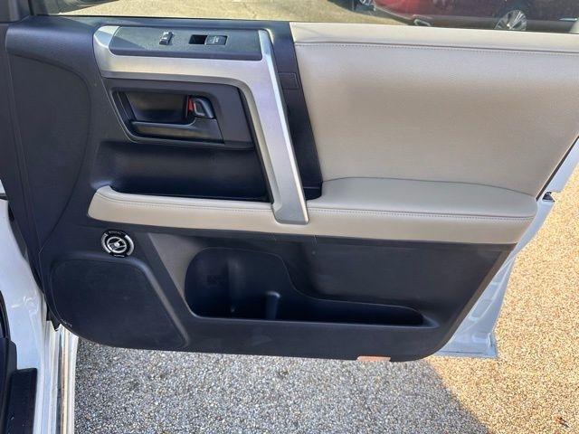 Toyota 4Runner  2012