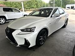 2017 Lexus IS  2017 Lexus IS