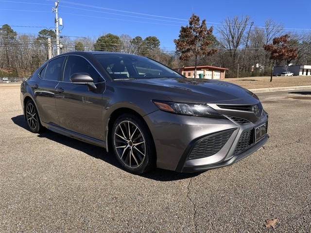 Toyota Camry  2021