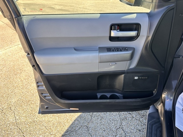 Toyota Sequoia  2014