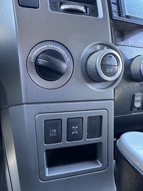 Toyota Sequoia  2014