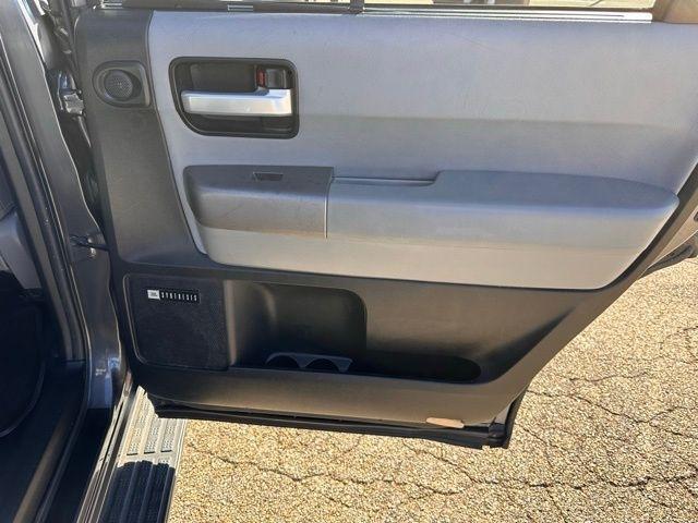 Toyota Sequoia  2014