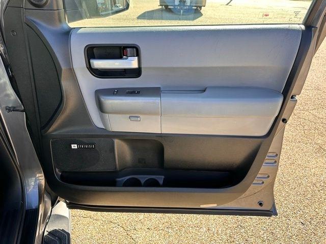 Toyota Sequoia  2014