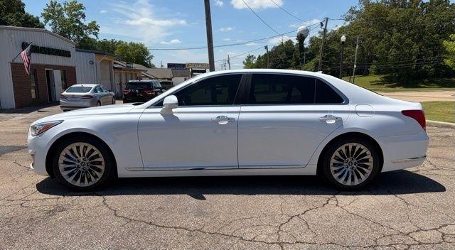Genesis G90  2018