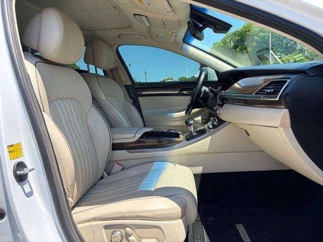 Genesis G90  2018