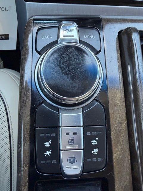 Genesis G90  2018