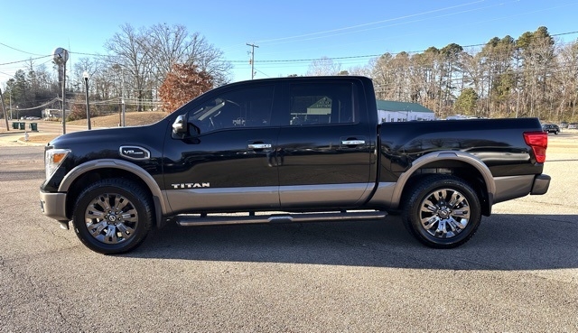 Nissan Titan  2017