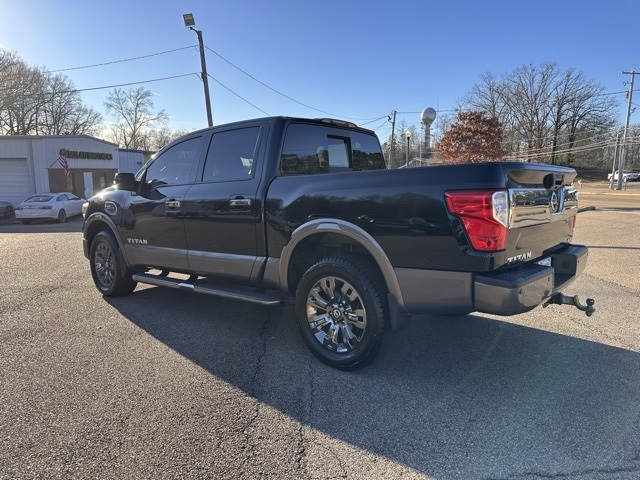 Nissan Titan  2017