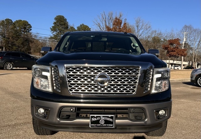 Nissan Titan  2017