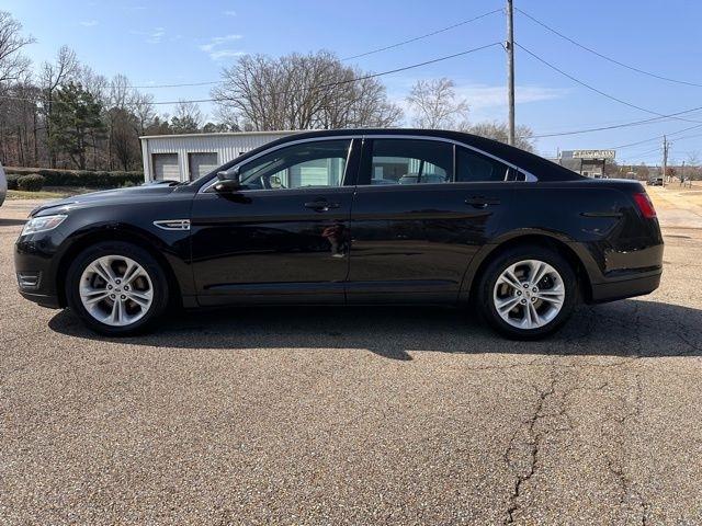 Ford Taurus  2018