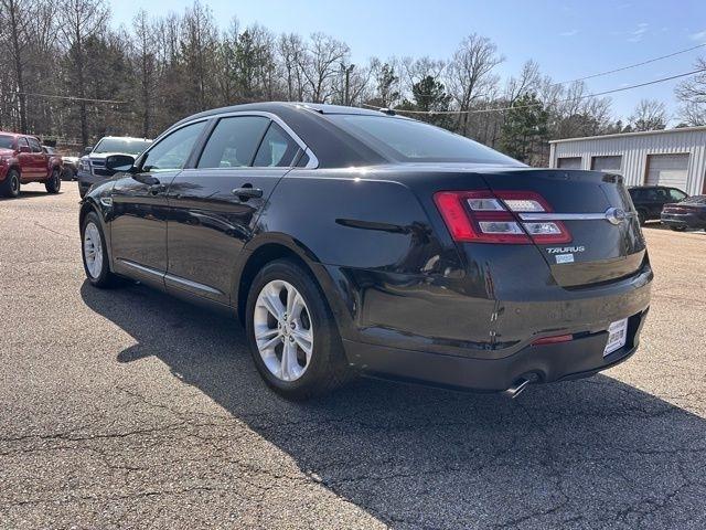 Ford Taurus  2018