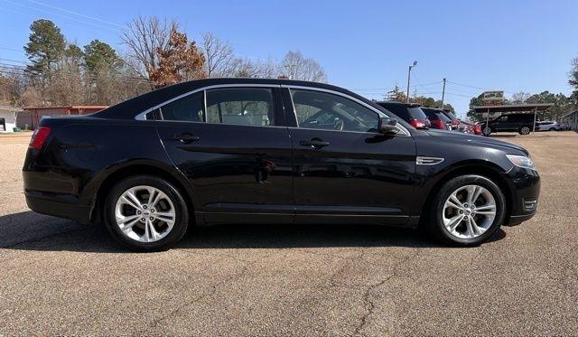 Ford Taurus  2018
