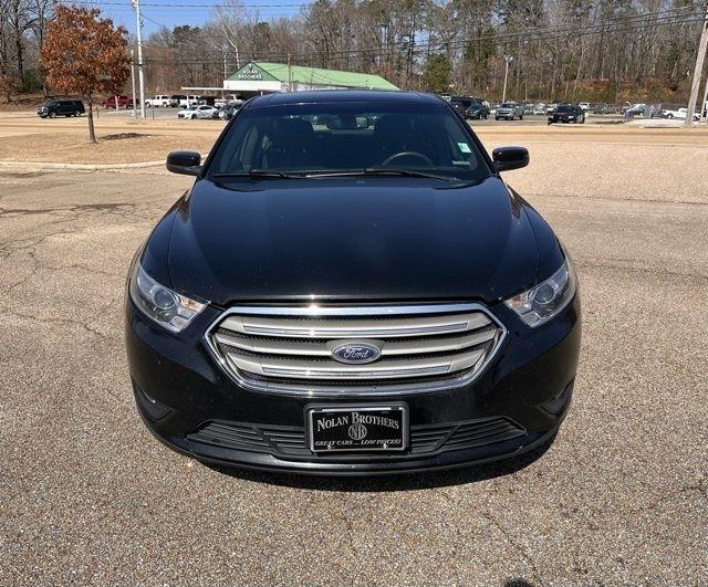 Ford Taurus  2018