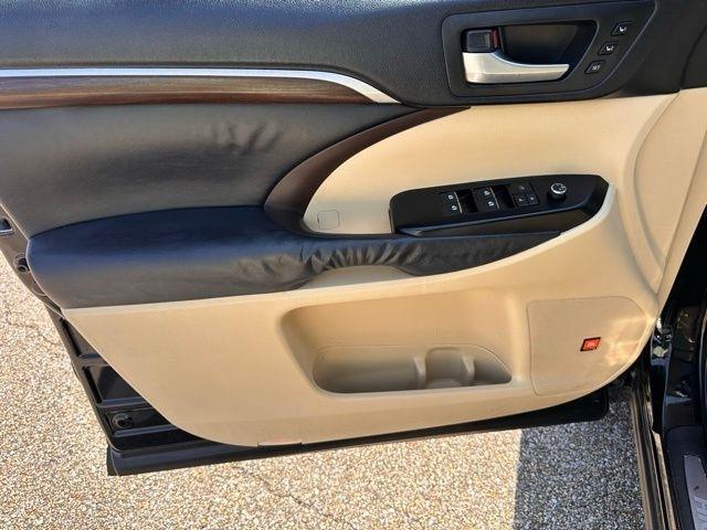 Toyota Highlander  2014