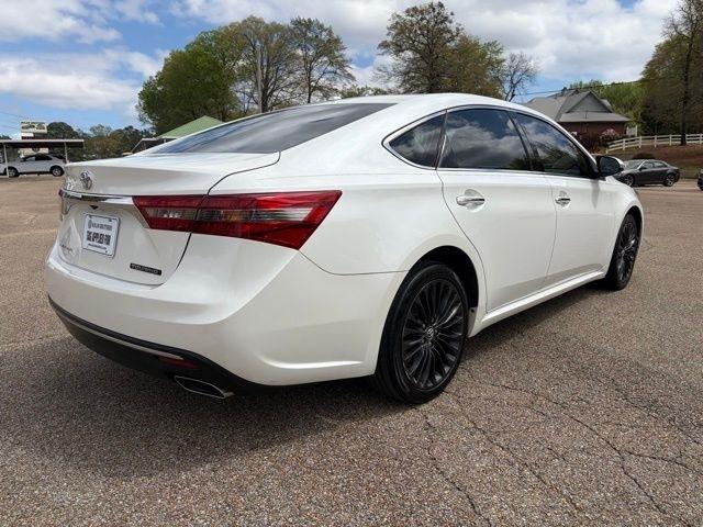 Toyota Avalon  2016
