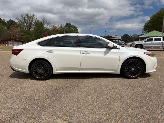 Toyota Avalon  2016