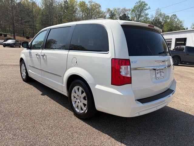 Chrysler Town & Country  2012