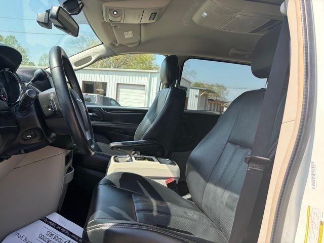 Chrysler Town & Country  2012