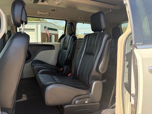 Chrysler Town & Country  2012