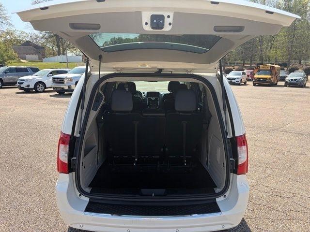 Chrysler Town & Country  2012