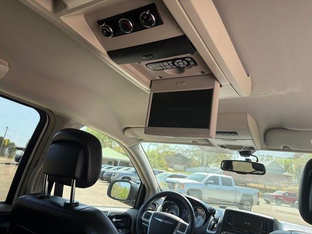 Chrysler Town & Country  2012