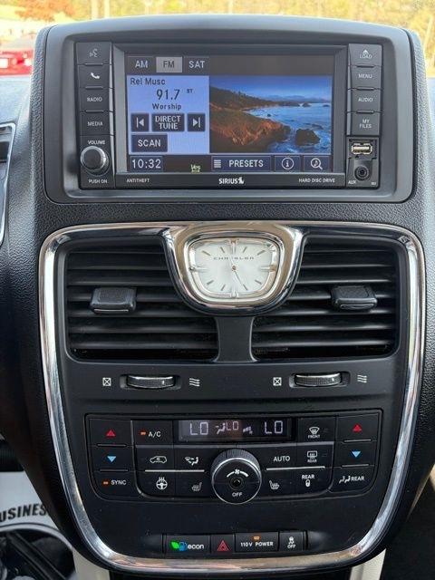 Chrysler Town & Country  2012