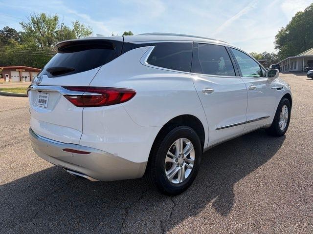 Buick Enclave  2020