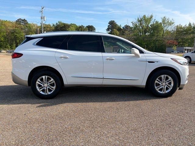 Buick Enclave  2020