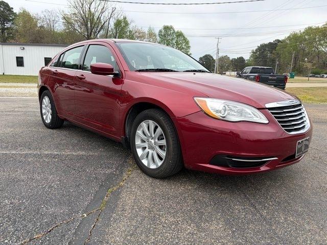 Chrysler 200  2013