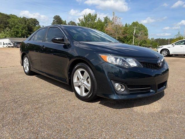 Toyota Camry  2014