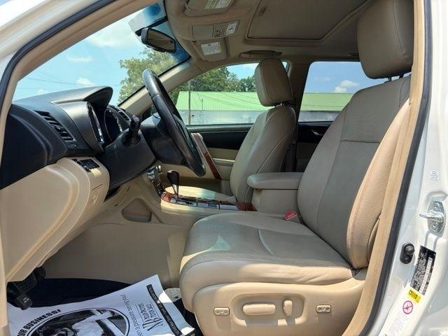 Toyota Highlander  2012