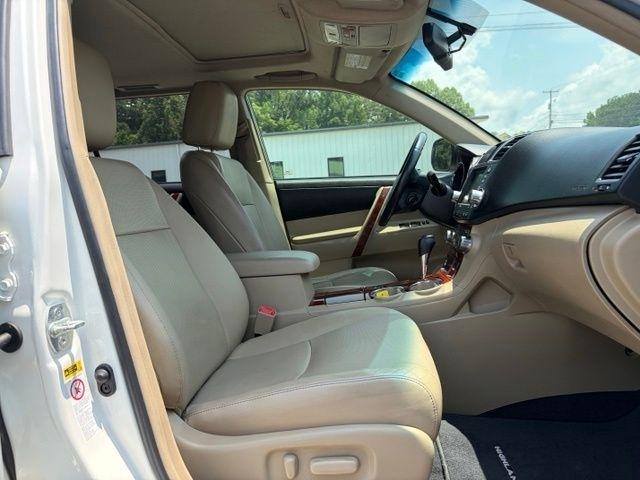 Toyota Highlander  2012