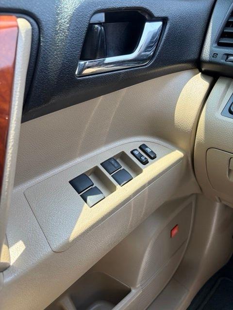 Toyota Highlander  2012