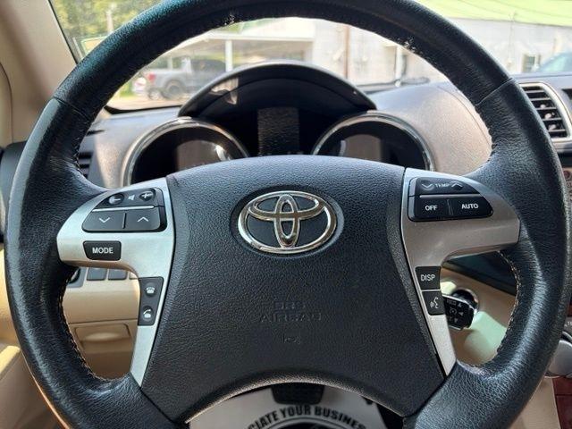Toyota Highlander  2012