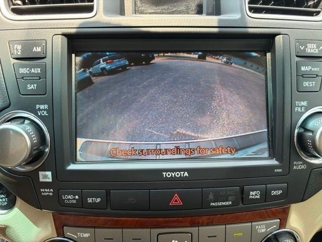 Toyota Highlander  2012