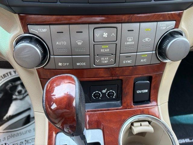 Toyota Highlander  2012