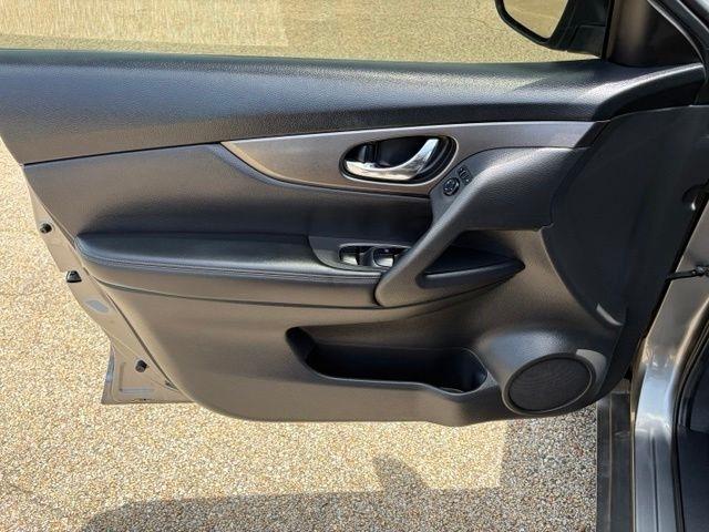 Nissan Rogue  2016