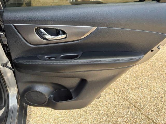 Nissan Rogue  2016