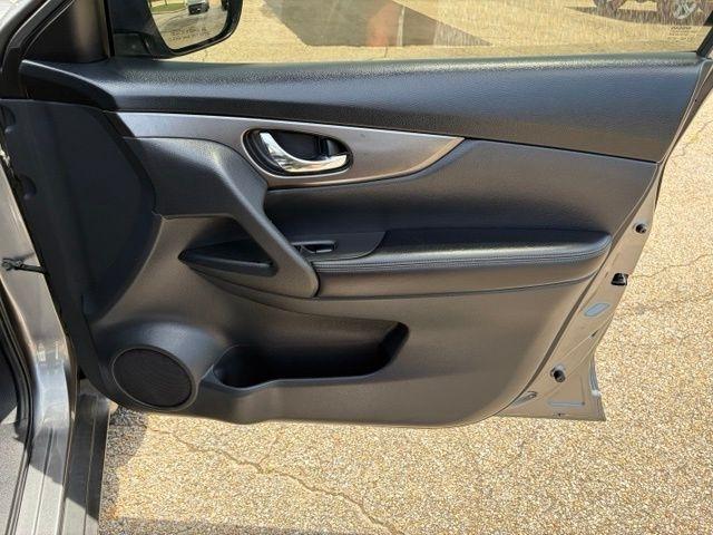 Nissan Rogue  2016