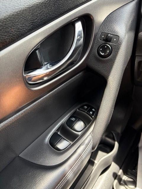 Nissan Rogue  2016