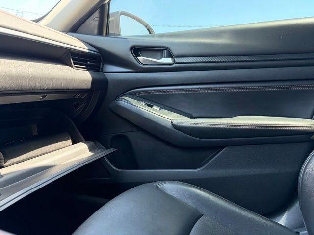Nissan Altima  2020