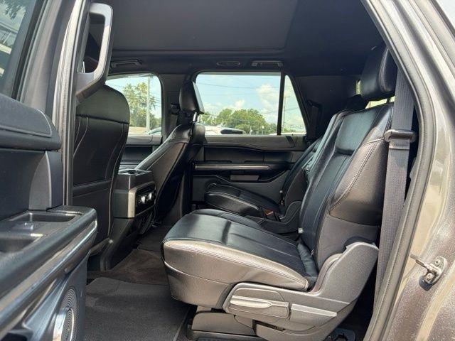 Ford Expedition  2021