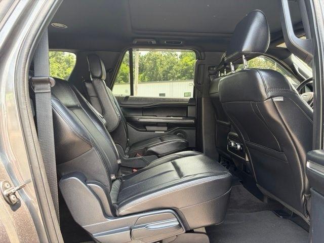 Ford Expedition  2021