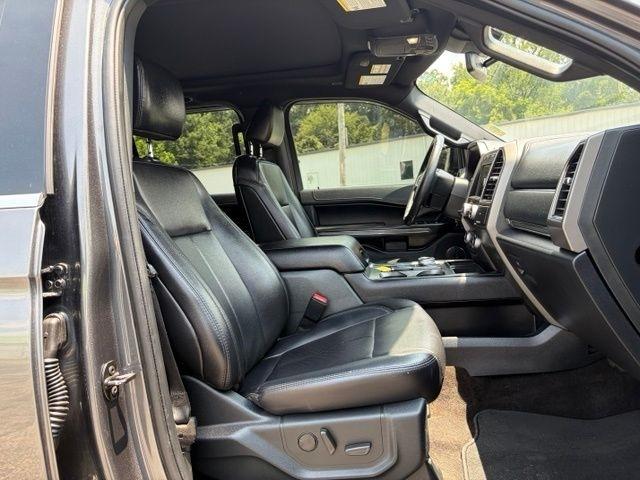 Ford Expedition  2021