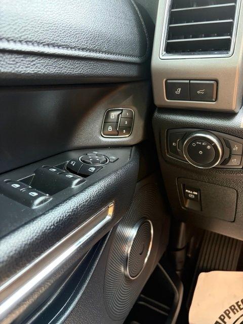 Ford Expedition  2021