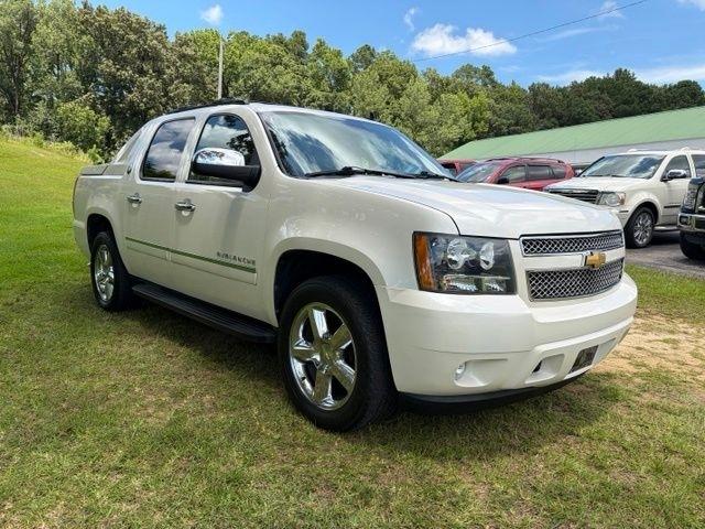 Chevrolet Avalanche  2013