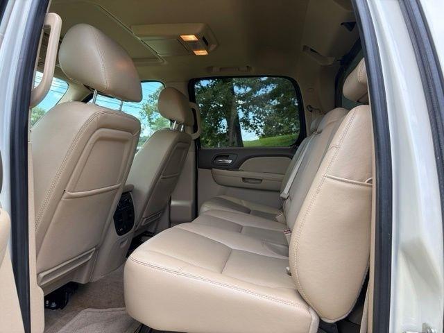Chevrolet Avalanche  2013