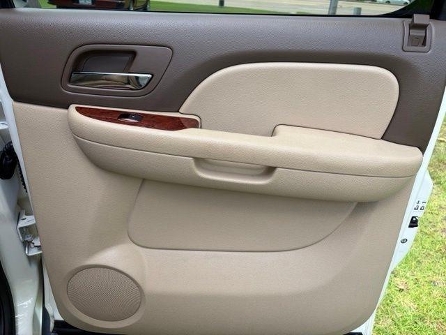 Chevrolet Avalanche  2013
