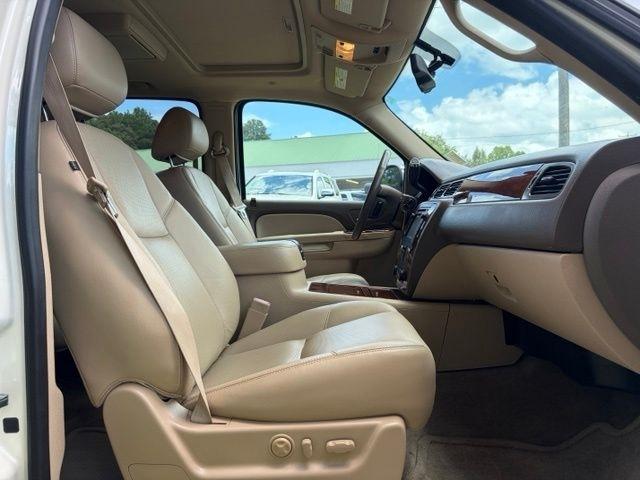 Chevrolet Avalanche  2013